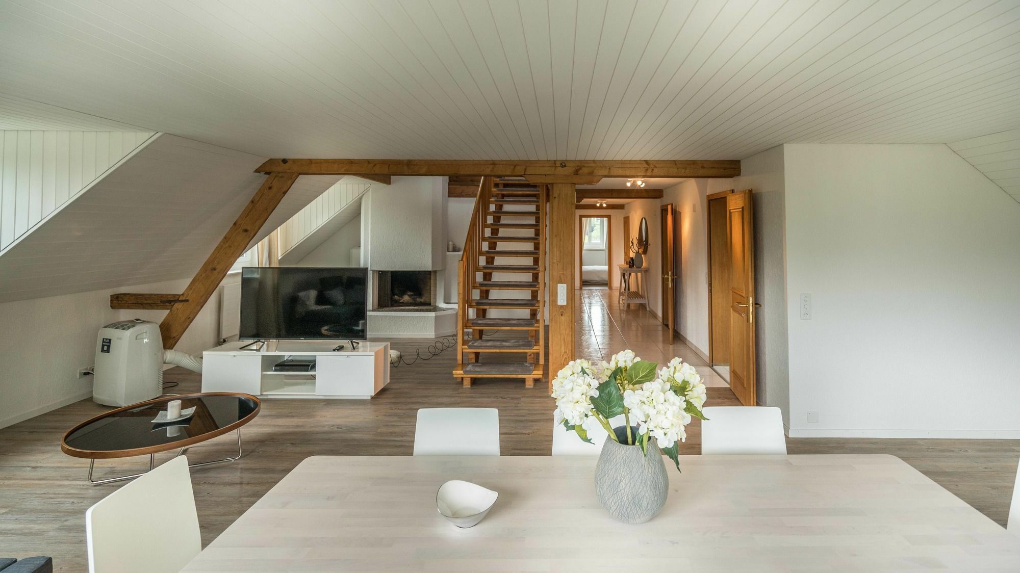 Loewenplatz Near Station By Airhome Appartement *